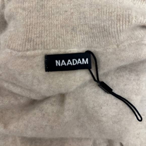 Naadam Signature Cashmere Turtleneck Sweater Dress in Oatmeal Size Small - Picture 3 of 7